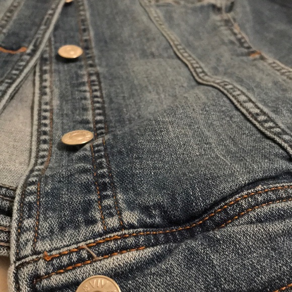 Jean jacket - Picture 2 of 4